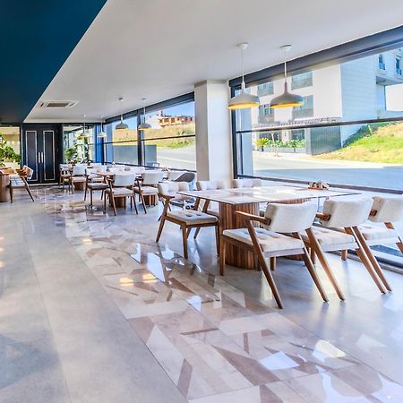 Heaven Premium Hotel Restaurant & Airport Shuttle Arnavutkoy Eksteriør bilde