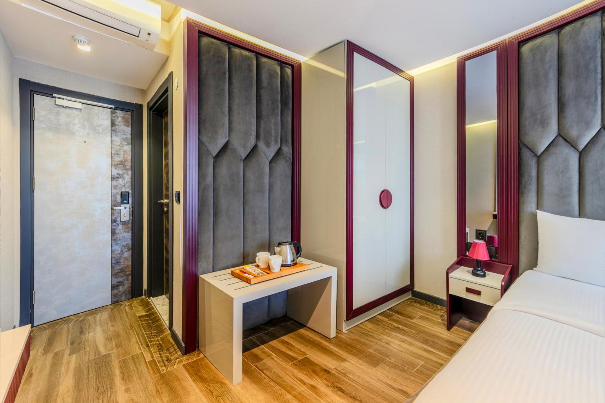 Heaven Premium Hotel Restaurant & Airport Shuttle Arnavutkoy Eksteriør bilde