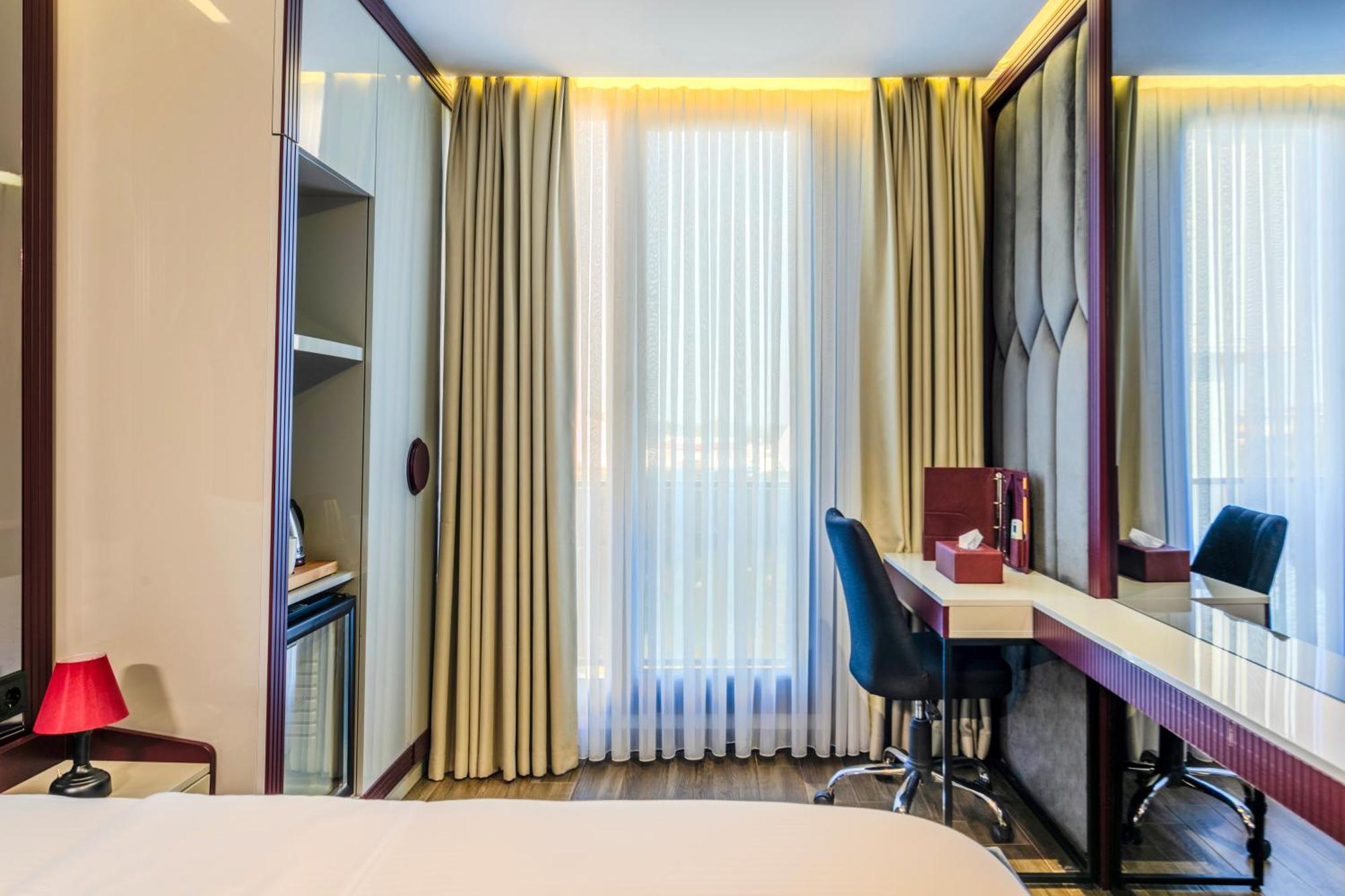 Heaven Premium Hotel Restaurant & Airport Shuttle Arnavutkoy Eksteriør bilde