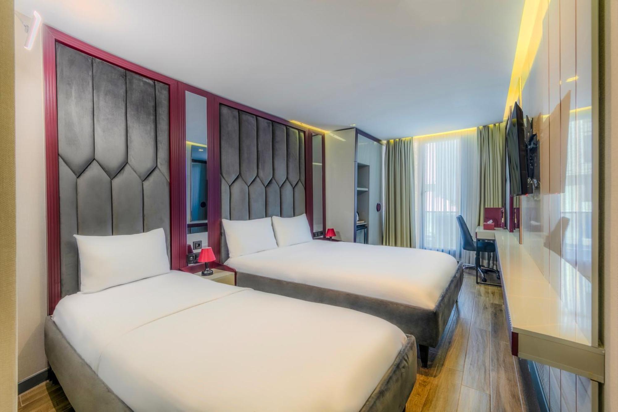 Heaven Premium Hotel Restaurant & Airport Shuttle Arnavutkoy Eksteriør bilde